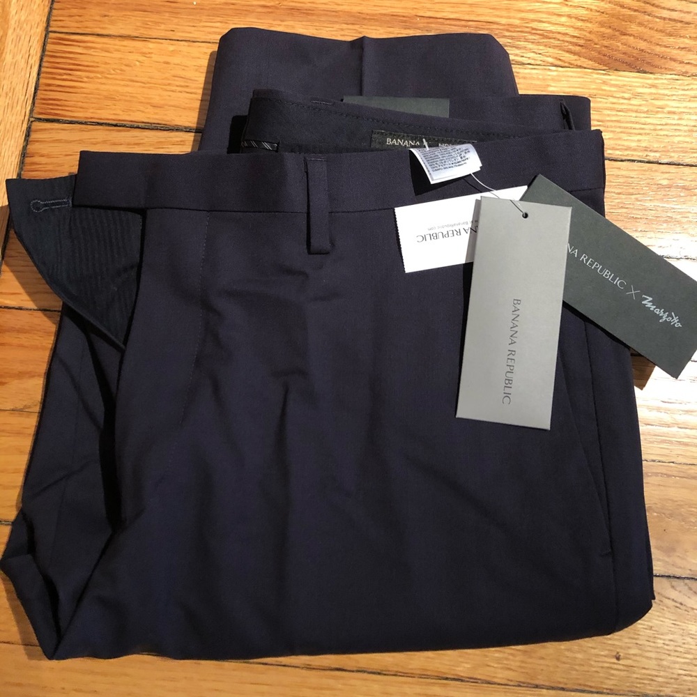 Men’s Banana Republic Slacks, Size 33W 34L w tags